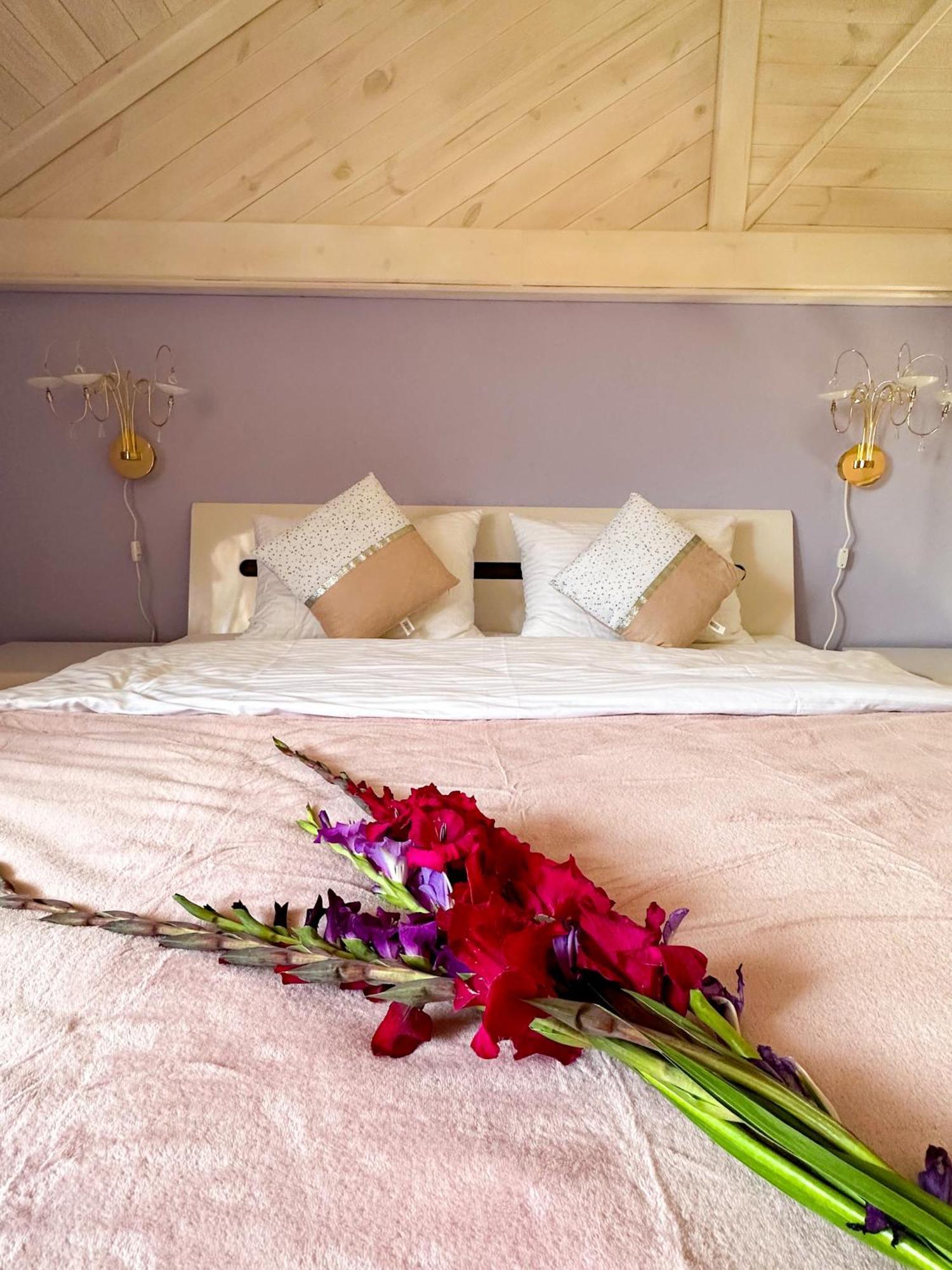Na Pagorbi Lutsk Hotel Kültér fotó